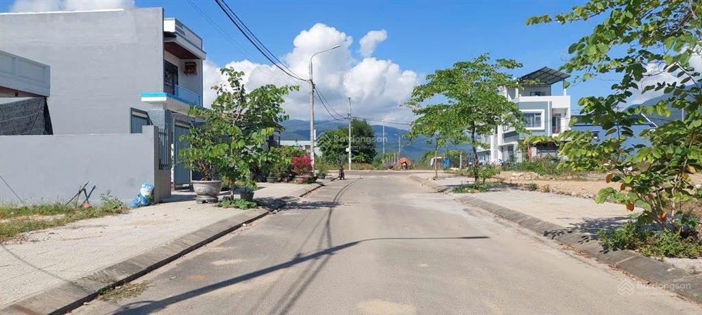 Bán nhà tái định cư hòa phú 3 phòng ngủ, 150m2 đất ở ngang 6m