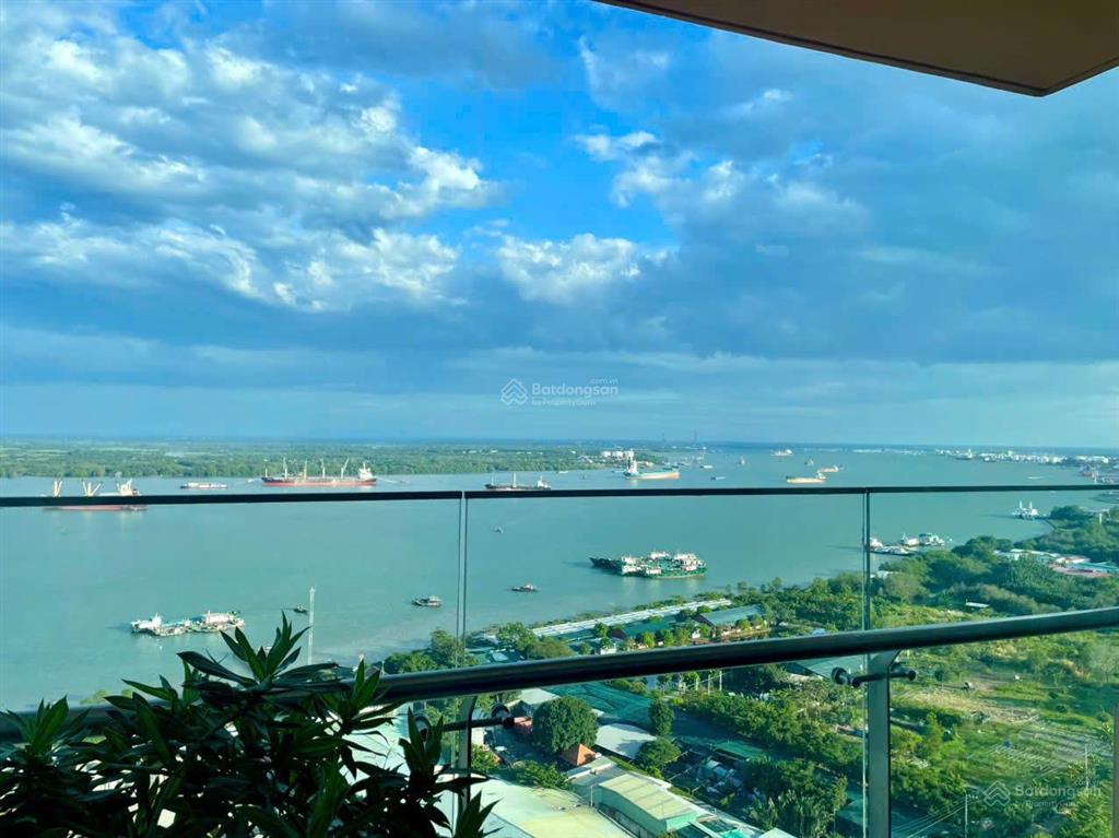 Chính chủ bán sky 89 quận 7, 72m2, 2pn, 2wc, sẵn sổ, tầng đẹp view sông, nội thất cao cấp