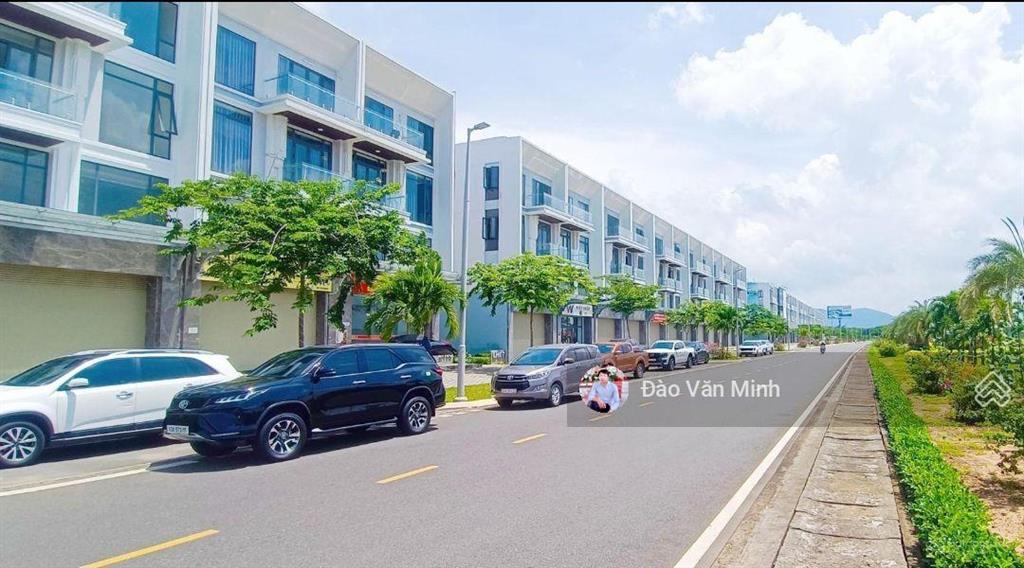 Shophouse 6,2 tỷ mt đường s1 cạnh kcn sonadezi châu đức shr pháp lý chuẩn (7x32,1) full thổ cư vip