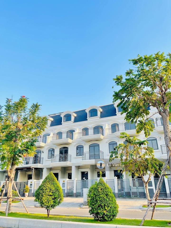 Kẹt tiền bán gấp nhà phố lakeview city 100m 3 lầu giá cực tốt 19,5 tỷ nhà đã hoàn thiện sẵn hđ thuê