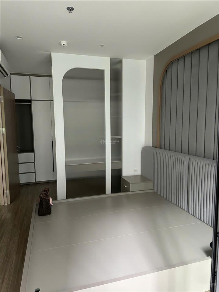 Cần bán căn 46m2 the pavilionvinhome ocean park 1. sổ lâu dài.sẵn nội thất vào ở ngay. giá 2.850