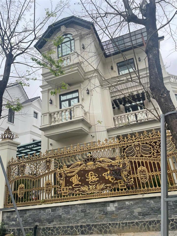 Biệt thự văn phú hoàn thiện đẹp, vị trí trung tâm, giá như nhà thô 216m, giá chỉ 33 tỷ