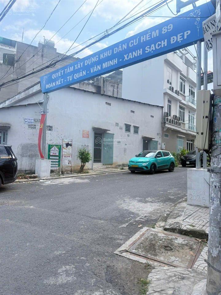 Tặng lại tất cả nội thất chỉ nhỉnh 4 tỷ nhà 4 tầng gần lê văn việt và man thiện