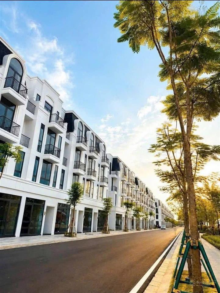 Hơn 4 tỷ căn 4 tầng 63m2 vlasta tt núi đèo khu đô thị không ngủ đường 12m ô tô tránh nhau