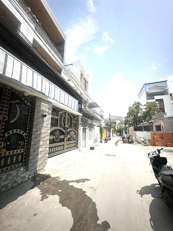 bán đất hẻm nguyễn biểu vĩnh hải bắc nha trang.