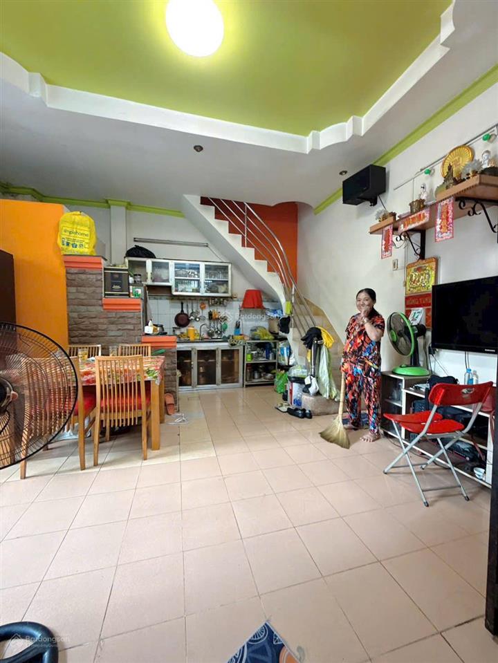 Nhà 2 tầng sau căn mt phạm thế hiển p4. q8 gần pacr mall