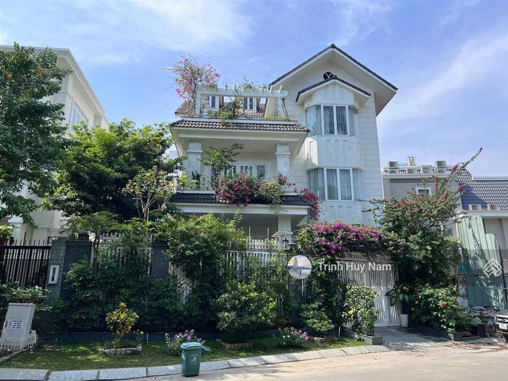 Chính chủ cần bán biệt thự hầm 4 tầng 10 x 20m ngay công viên cao đức lân an phú giá 49 tỷ