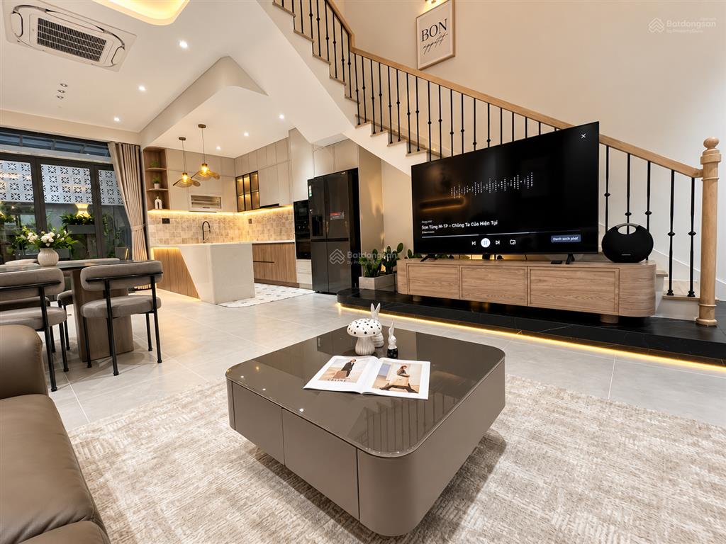 Cần bán gấp lavila nhà bè nhà đẹp 96.8m2 full nội thất sổ hồng sẵn giá chỉ 13 tỷ
