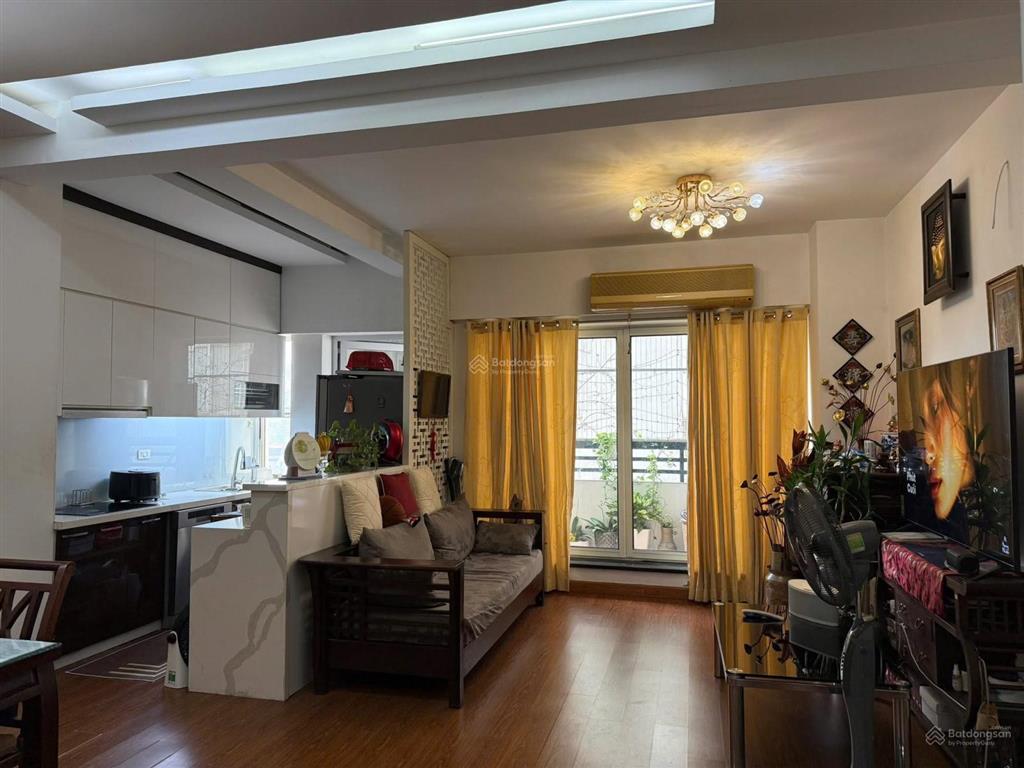 Bán căn hộ cc số 10 hoa lư, sổ đỏ lâu dài, 96m2 3n2wc 10,9 tỷ