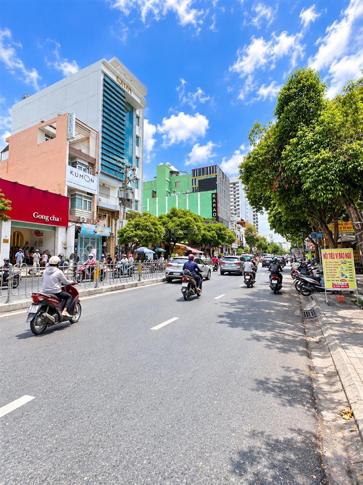 21 tỷ còn 19,2 tỷ. nhà 4 tầng mặt tiền nguyễn sơn, tân phú.