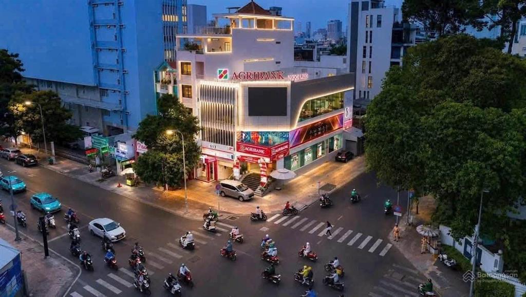 Продаётся недвижимость, 412 м², Quận 3