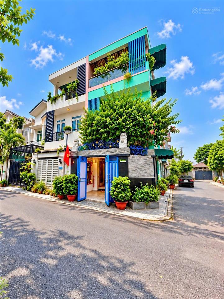 Căn góc 2 mặt tiền 3 tầng 3pn xe hơi tránh nhau 3 phút ra vincom lê văn việt, ngã tư thủ đức