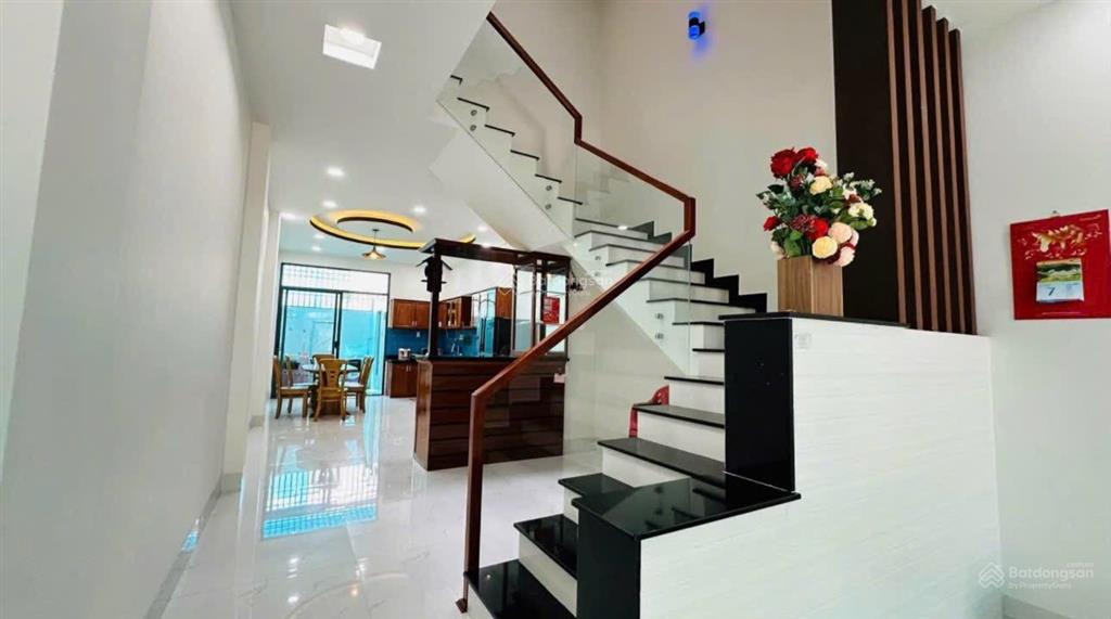 Bán nhà 3 tầng giá tốt đường số 10 kđt hà quang 2, phường nam nha trang