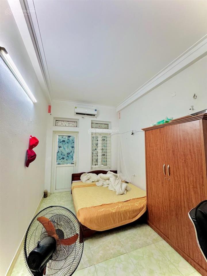 Bán gấp nhà hà đông, gần ô tô, trường đại học đại nam 40m2 x3t nhỉnh 5 tỷ.