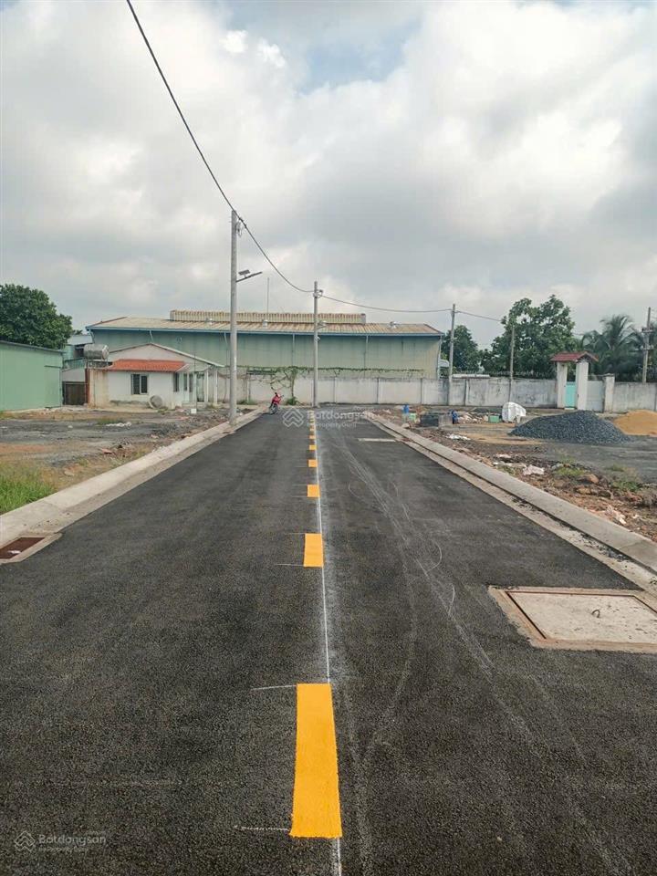 Bán đất mặt tiền đường nguyễn thị nhuần, an phú đông, vào 1 sẹc gần công an phường mới 4mx17m