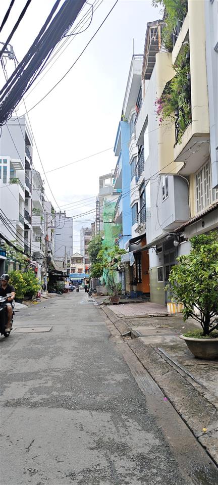 Nhà gần chợ rạch ông ,ngang 4x12m,hẻm xe tải thông, âu dương lân quận 8 , giá 7,xty