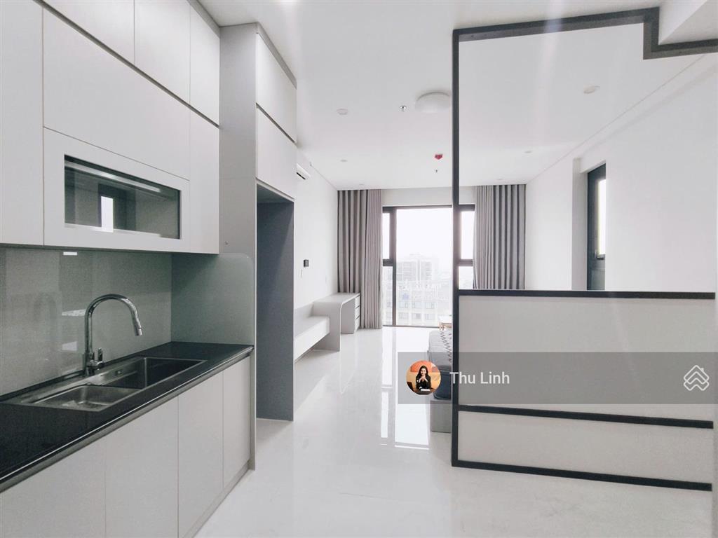 Cần bán căn góc studio full nội thất cao cấp sentosa sky park, 42 m2, đã có bìa. giá chỉ 1 tỷ 99