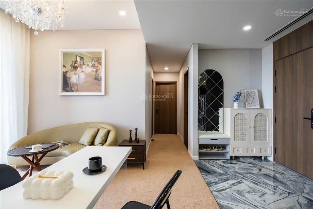 Bán căn hộ lumiere riverside tòa east tầng trung 2pn full nội thất giá 13 tỷ bao phí