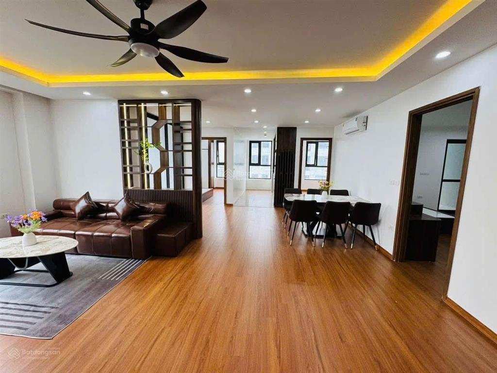 Bán chung cư sky light 125 minh khai. dt 110m2 có 3 phòng ngủ, 2wc. giá 8,4 tỷ. 0983 282 ***
