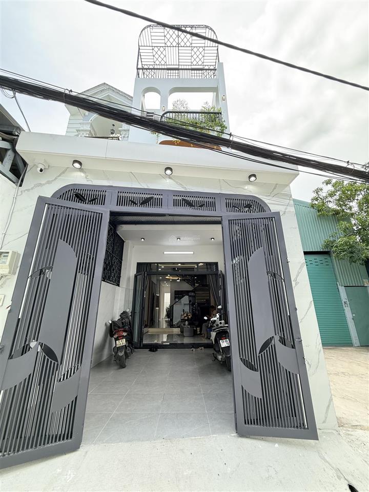 Bán nhà 1/ đường lớn, nhà 4 x 21,2m và được xây mới 100%. tặng kèm full nội thất
