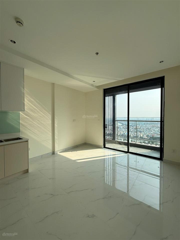 Sang nhượng căn studio 31m2 2.6 tỷ (giá bán đã gồm 100% bao phí thuế sang tên, 0943 526 *** như)