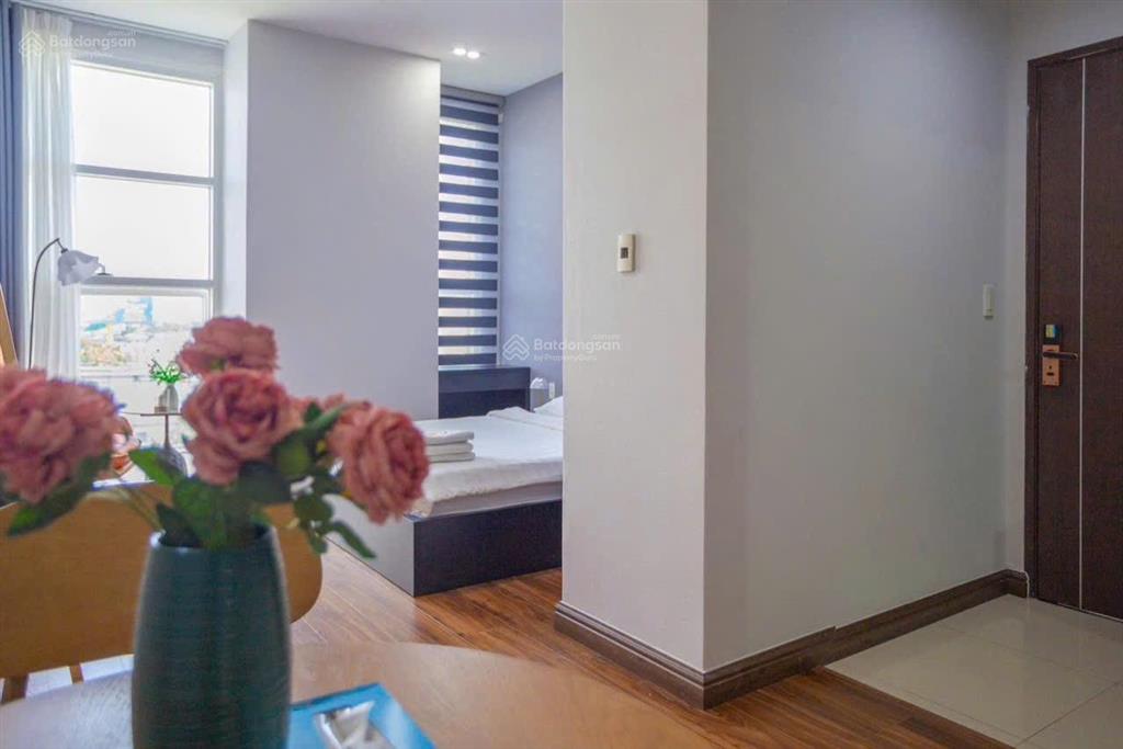 Bán gấp căn hộ sunrise city 33m căn góc, sổ hồng sẵn, giá 2 tỷ 7 , 0937 781 ***