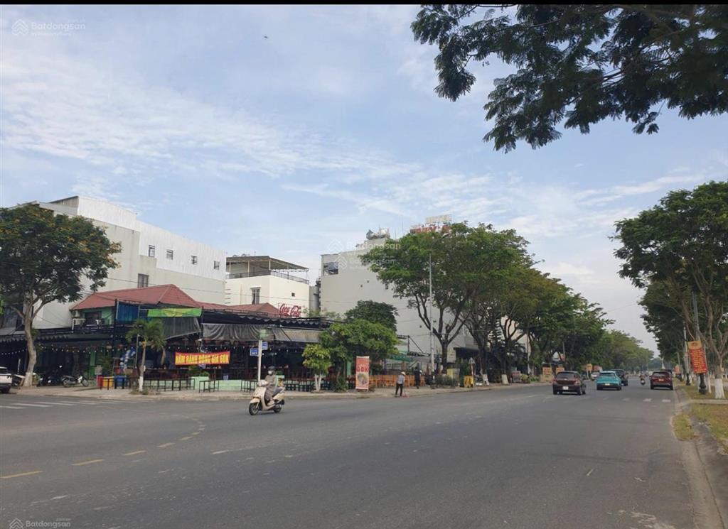 Hàng limited góc 3 mặt tiền đường chương dương gọi đàm tiến