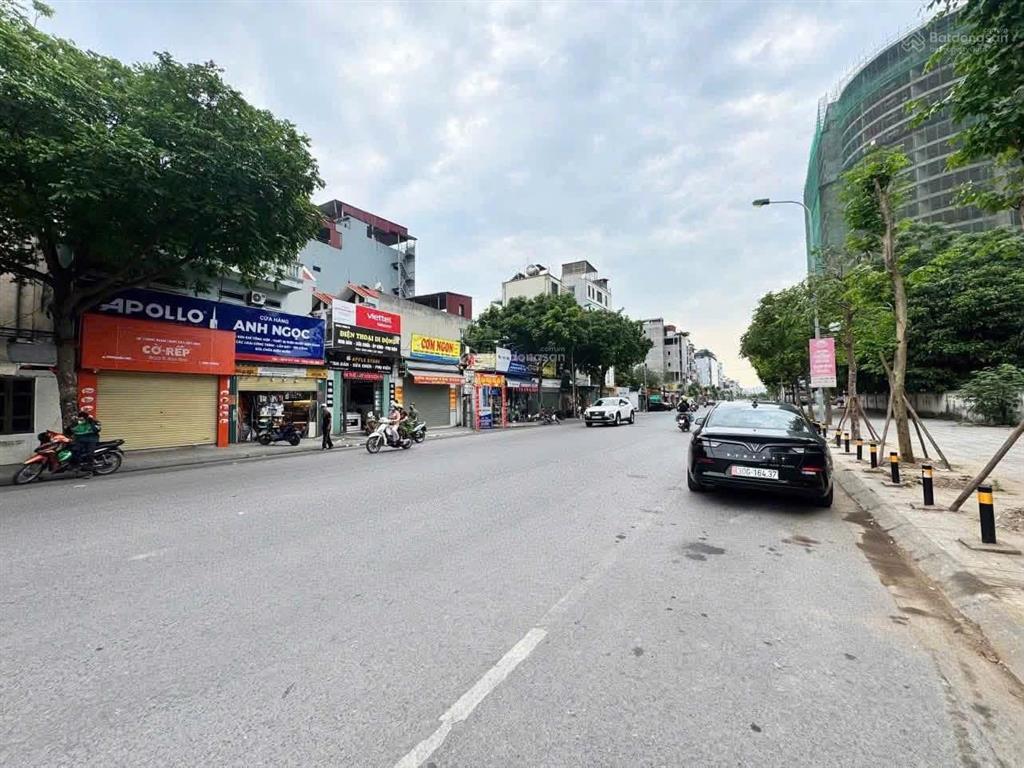 Mặt phố nguyễn lam, 72m2, mt7.5m, 26 tỷ, nhà 3 tầng
