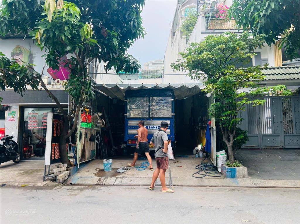 Mặt tiền quận 7 giáp phú mỹ hưng giá chưa tới 100 triệu/m2