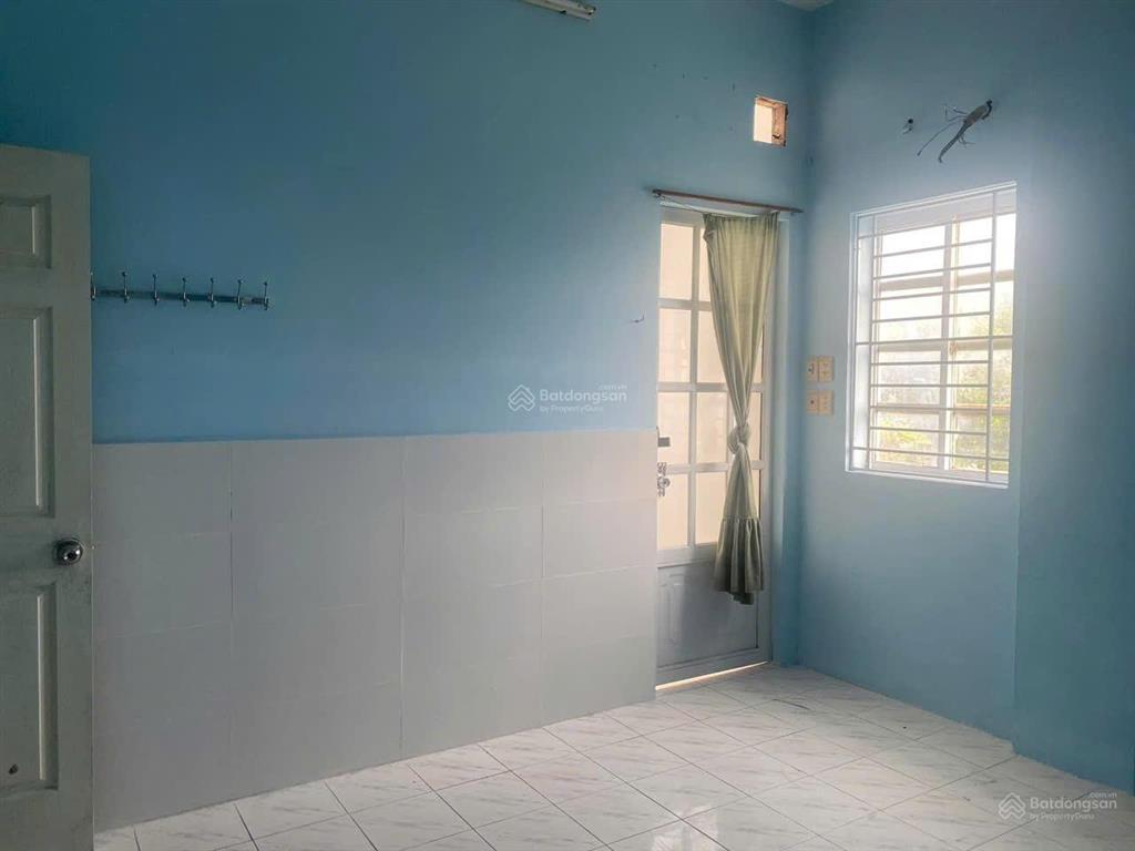 Cần bán gấp chung cư d2 phú lợi p7 q8, thang bộ tầng 1