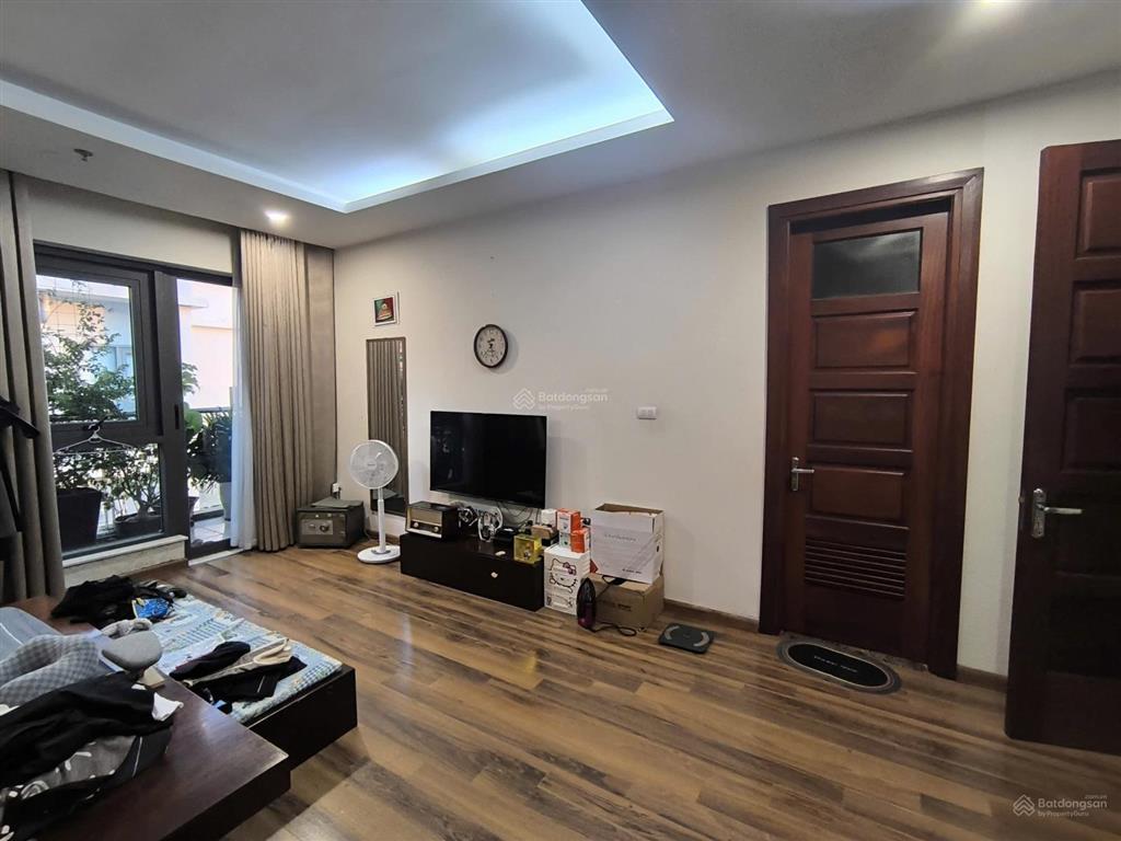 Bán căn chung cư penhous tuyệt đẹp khu cầu giấygần kangnam dt386m2có 4 ngủ rộng và đẹp.giá39.9tỷ