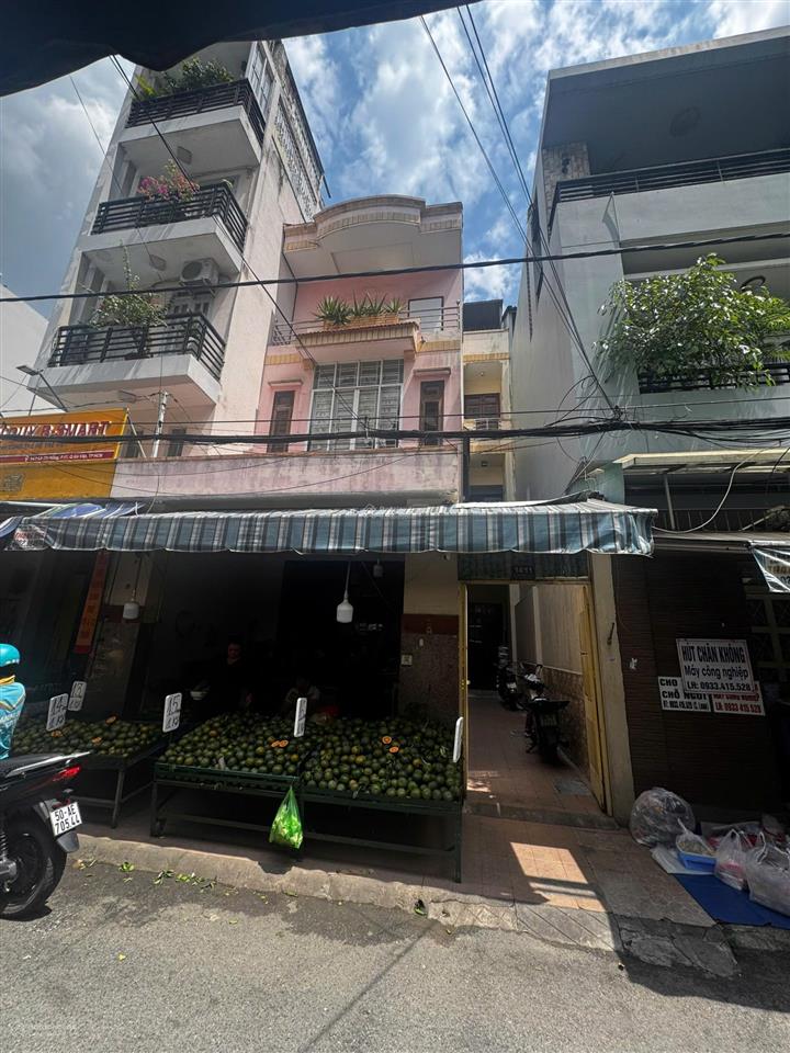 Cc bán nhà hxh lê thị hồng (hẻm chợ căn cứ 26), dt 6,2x18m, 4 tầng, giá 15,8 tỷ 0919 818 ***