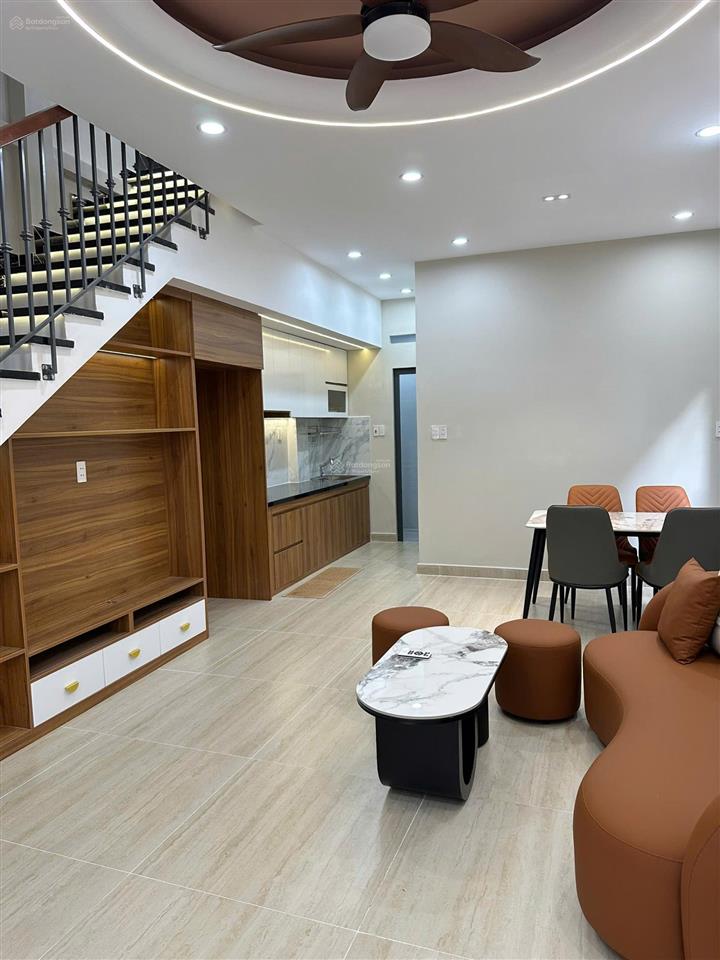 Nhà đẹp ngang 4.3m hxh thiên phước giáp quận 10 3 phòng ngủ chỉ hơn 6 tỷ tl