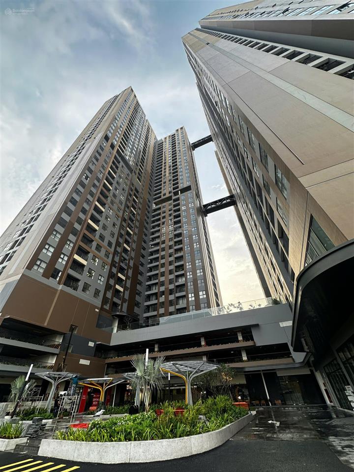 Khách ngộp bank ra 2pn view sông 2.5 tỷ/căn 2pn 2wc em tâm 0902 200 *** a&t sky garden