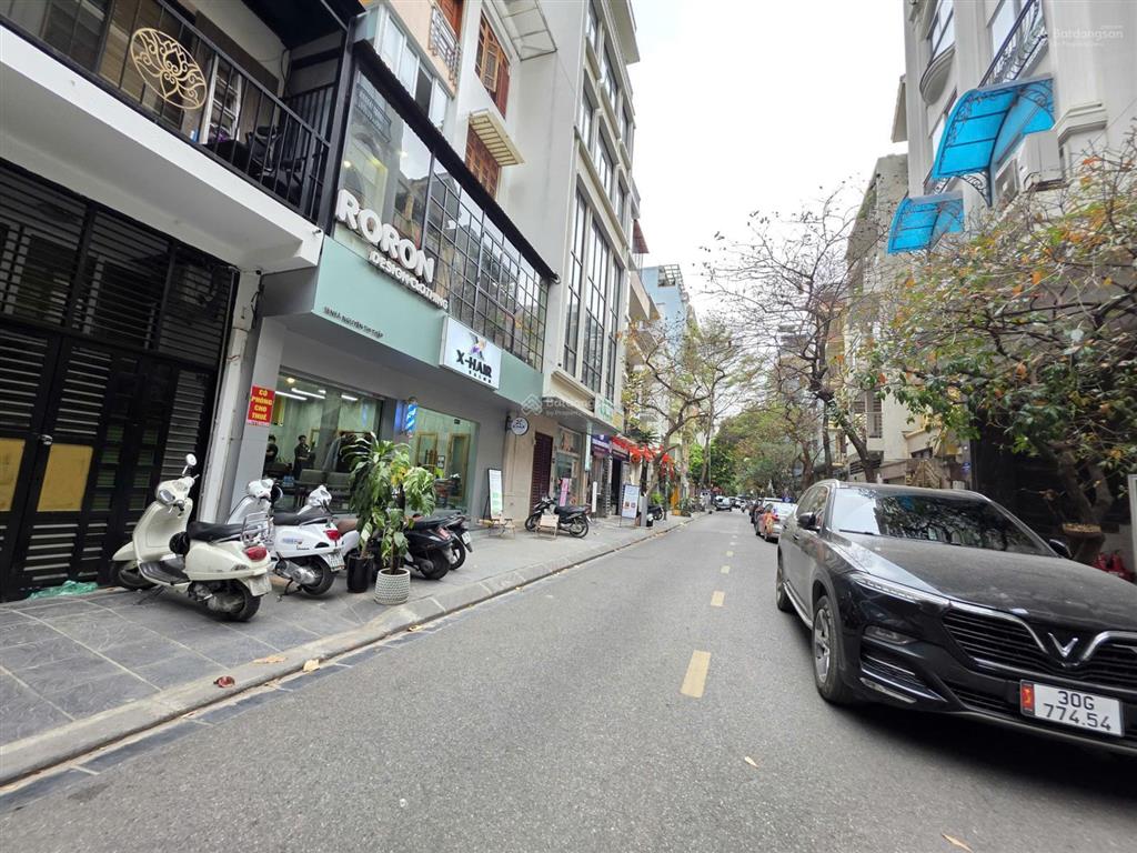 Bán nhà liền kề phố nguyễn thị thập thanh xuân khu vip đáng sống.