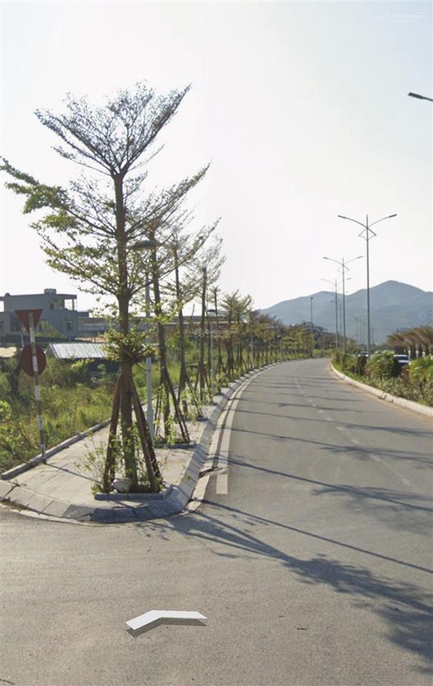 Chính chủ gửi bán lô mặt đường rộng đẹp, có thể phân lô. giá cắt lỗ đang cực rẻ so với cùng vị trí