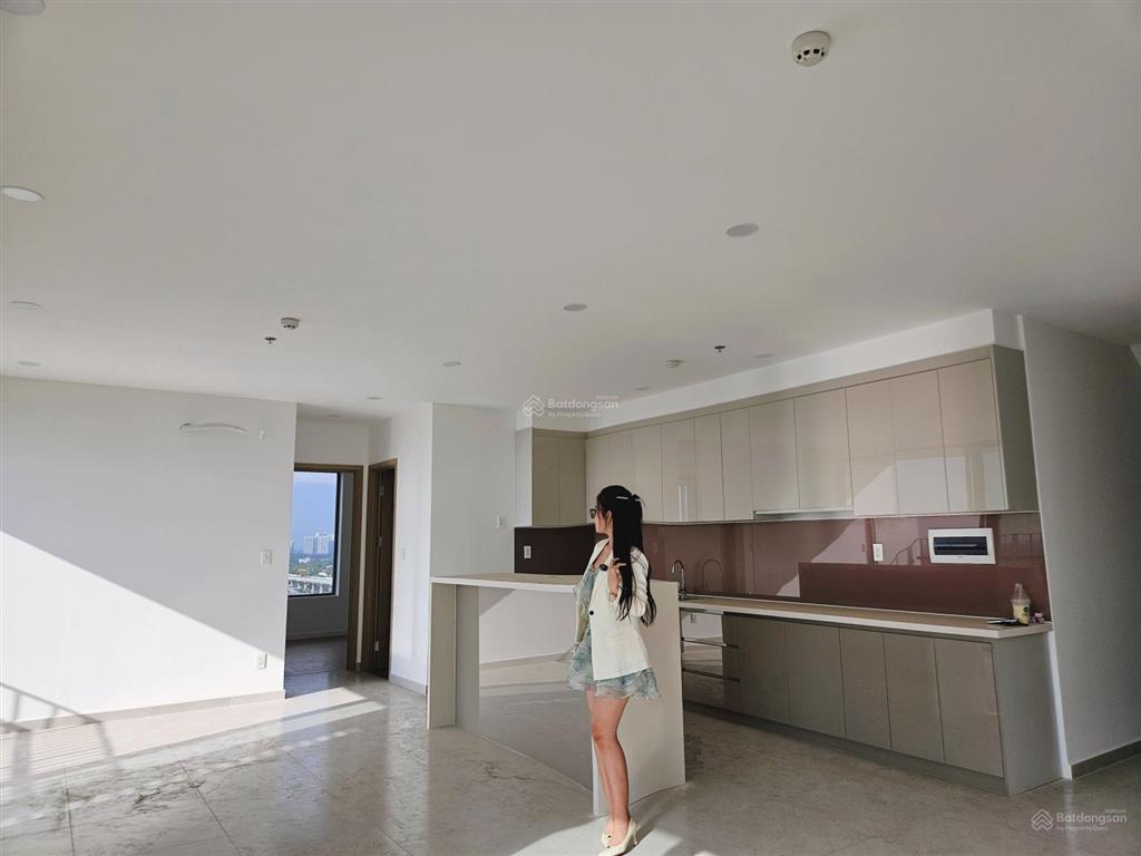 Bán căn góc penthouse duplex 4pn4wc mt eastmark city 200m2 giá chỉ 12tỷ5 sổ sẵn