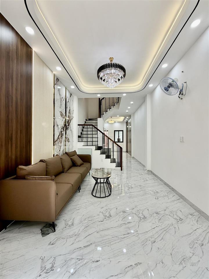 Bán nhà mới đẹp vị trí đắc địa hẻm xe hơi đường âu dương lân p2q8 cũ