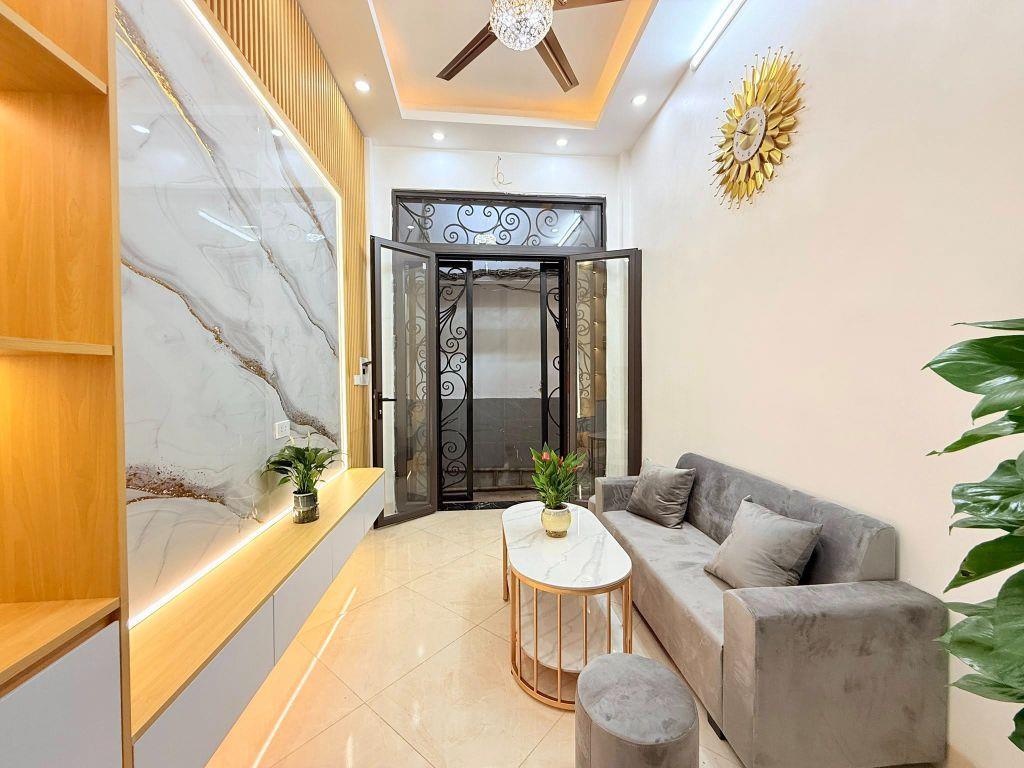 4.9 TỶ – 20M2 – 4 TẦNG – LÔ GÓC – 50M RA PHỐ – BẠCH MAI – HBT – 0985826871
