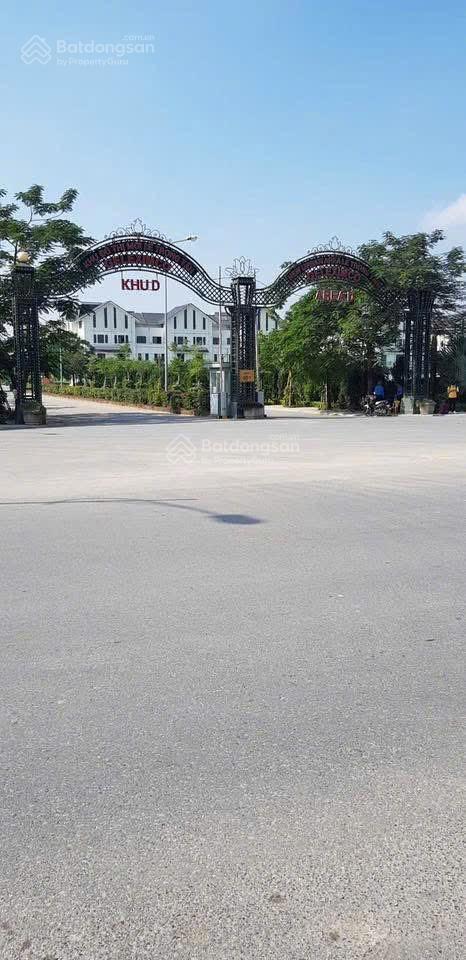 Chính chủ bán 200 m2 kho xưởng đầy đủ