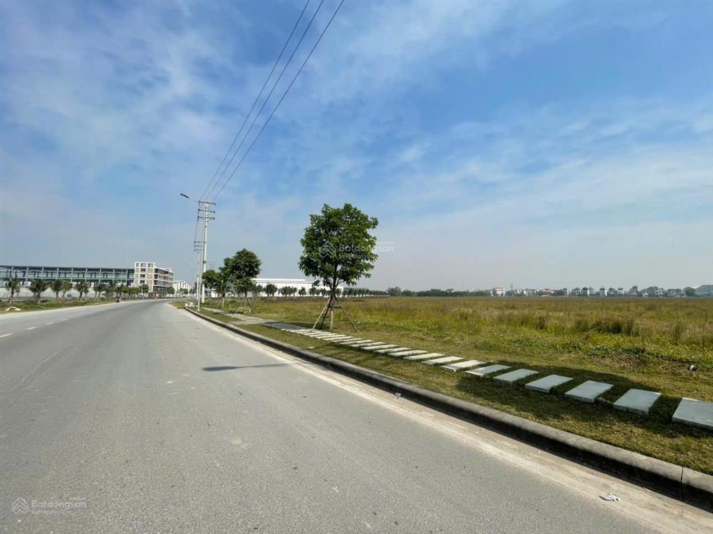 Cần chuyển nhượng gấp lô đất 3.000m2 tại kcn đồng văn 1 mở rộng, hà nam đã có sổ đỏ,bàn giao ngay