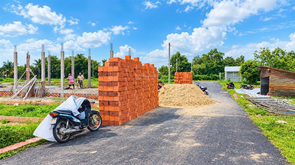 Em cần bán lô đất nền thổ cư full 100m2 đầu vào chỉ cần bỏ ra trước 750tr sở hữu ngay