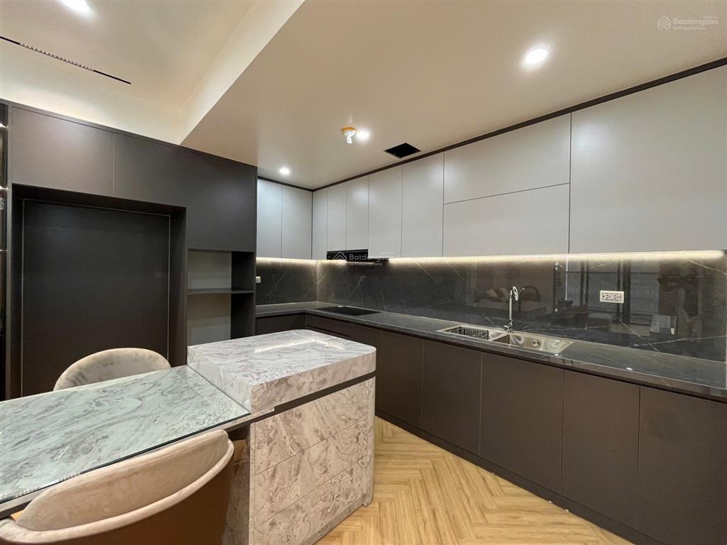 Bán cc hpc landmark 105, 5,9 tỷ, 116m2, 3pn, 2wc tại hà đông