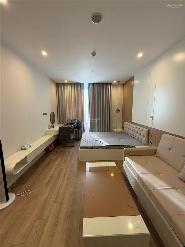 Bán căn studio view hồ nhạc nước, đầy đủ nội thất, sẵn sổ trao tay