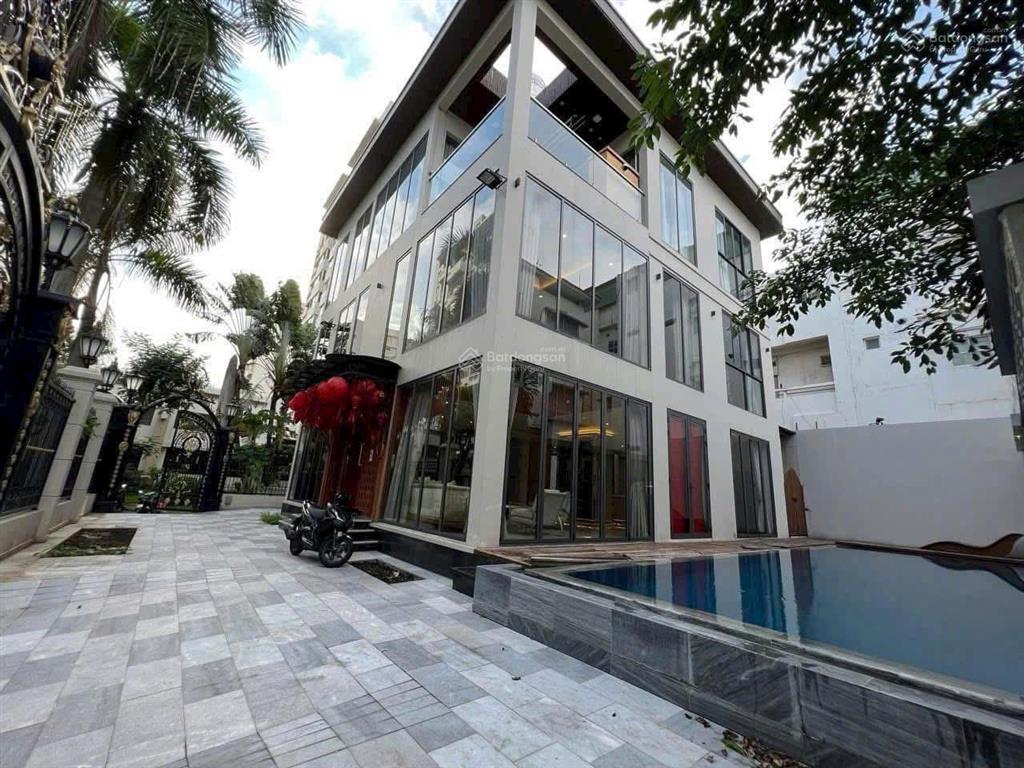 Bán biệt thự phú mỹ hưng, biệt thự đơn lập căn góc mỹ hoàng 420m2 hồ bơi riêng đang có hđt