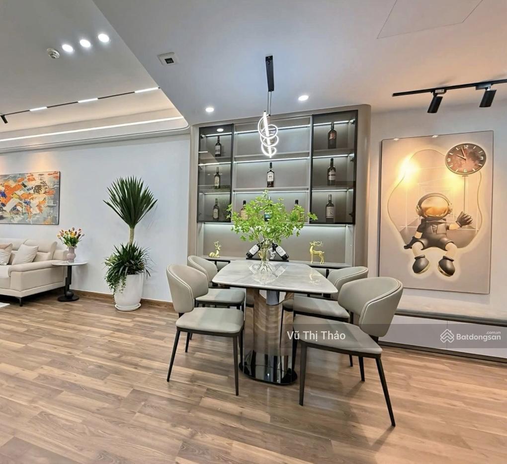 Chính chủ bán nhà tập thể võ thị sáu, thanh nhàn, đống đa 50m2, 2 ngủ, 2wc, full đồ, ô tô đỗ cửa