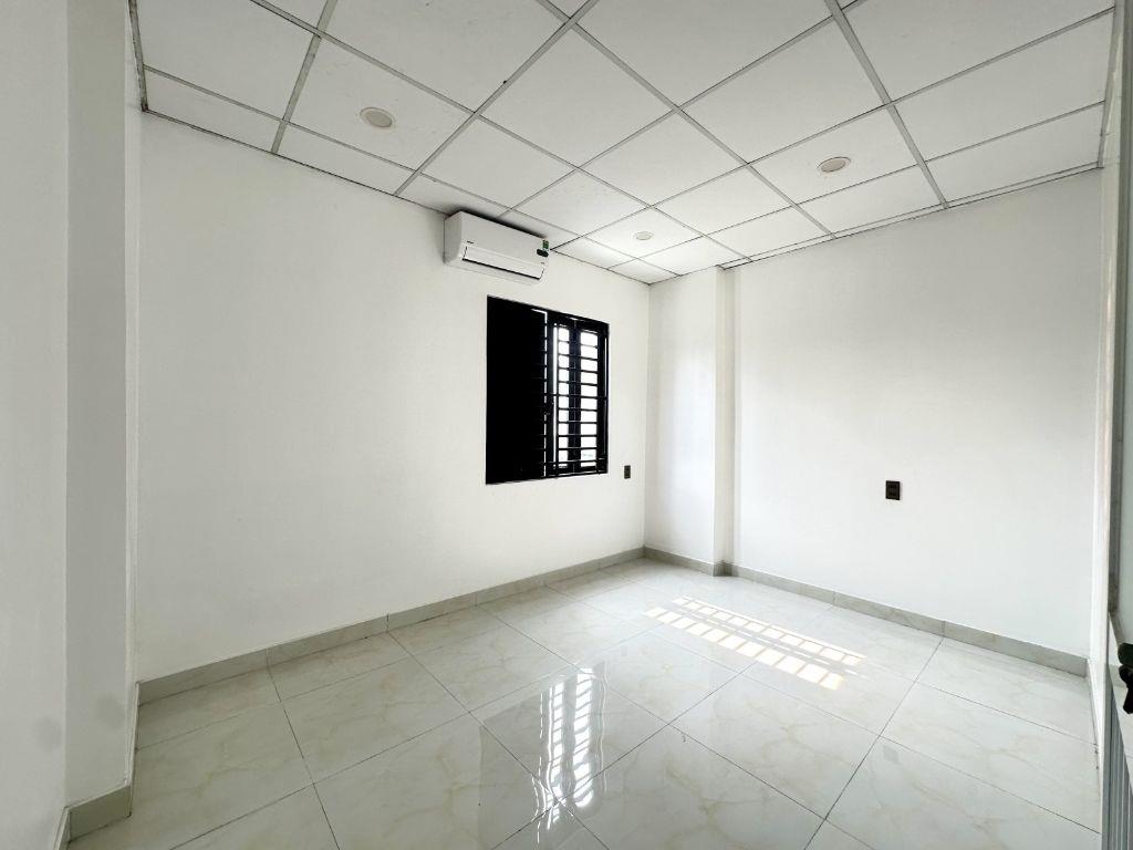 Bán nhà đẹp hẻm xe hơi 3 tầng Bờ Bao Tân Thắng, gần chợ trường học, Aeon Tân Phú chỉ 8.Xtỷ. Hiếm