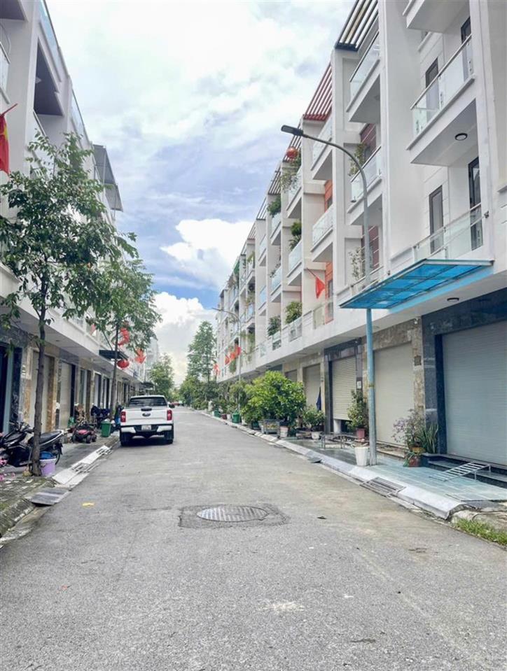 NHÀ ĐẸP- GIÁ TỐT CHÍNH CHỦ BÁN NHANH NHÀ VỊ TRÍ ĐẸP KHU ĐÔ THỊ HIM LAM QUẬN HỒNG BÀNG, tp