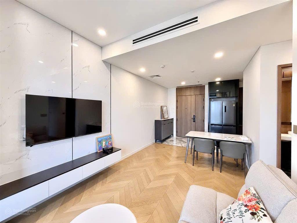 Cần bán ch 2 phòng ngủ lumiere 76m2 căn góc giá tốt đầu tư sổ hồng, 0903 037 *** em hiền