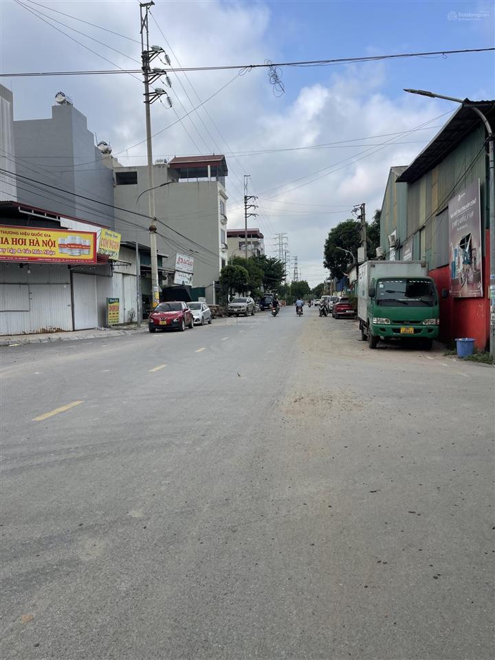 Lô góc đường đôi đấu giá x1 đông la, 2 mặt tiền thoáng mát. 0983 477 ***